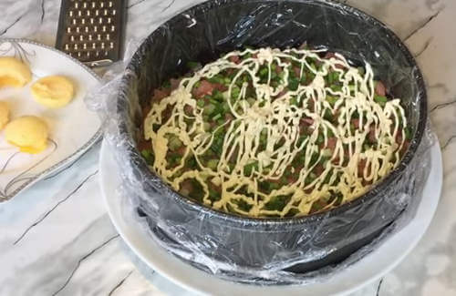 Бесподобно вкусные салаты на Новый Год из морепродуктов - с кальмарами, креветками и крабовыми палочками