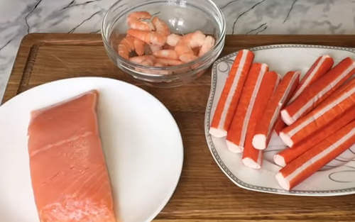 Бесподобно вкусные салаты на Новый Год из морепродуктов - с кальмарами, креветками и крабовыми палочками