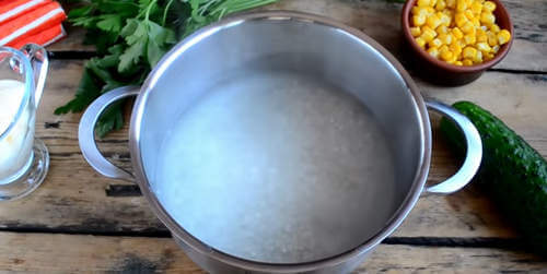 Бесподобно вкусные салаты на Новый Год из морепродуктов - с кальмарами, креветками и крабовыми палочками