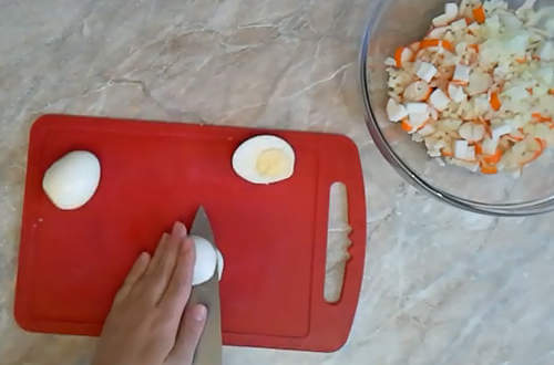 Бесподобно вкусные салаты на Новый Год из морепродуктов - с кальмарами, креветками и крабовыми палочками