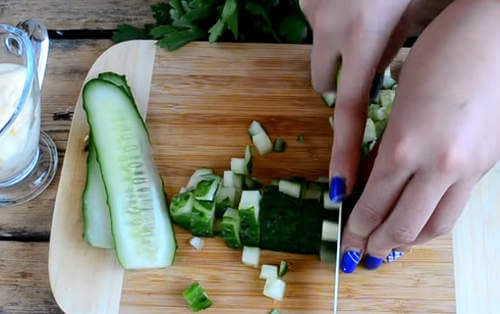Бесподобно вкусные салаты на Новый Год из морепродуктов - с кальмарами, креветками и крабовыми палочками