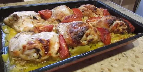 курица в кефире, запеченная в духовке