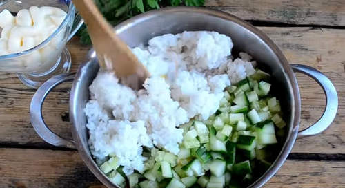 Бесподобно вкусные салаты на Новый Год из морепродуктов - с кальмарами, креветками и крабовыми палочками