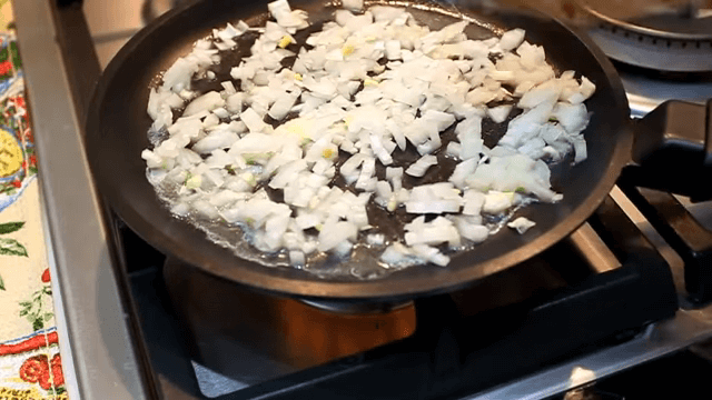 Самые вкусные рецепты блинов и 15 лучших рецептов несладкой начинки