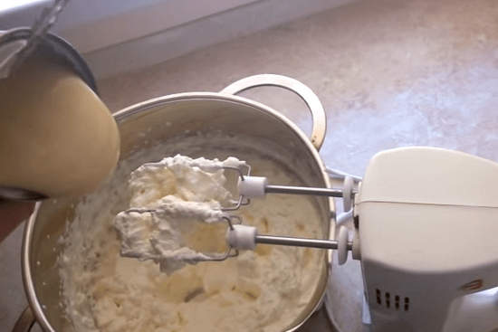 Как приготовить домашнее мороженое быстро и вкусно - простые рецепты мороженого с молоком и сливками