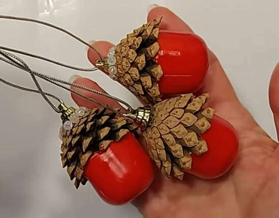 поделки из шишек на новый год