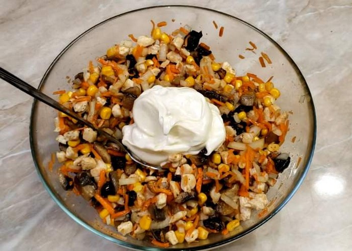 Рецепты салатов на новогодний стол для детей и взрослых - красиво и вкусно