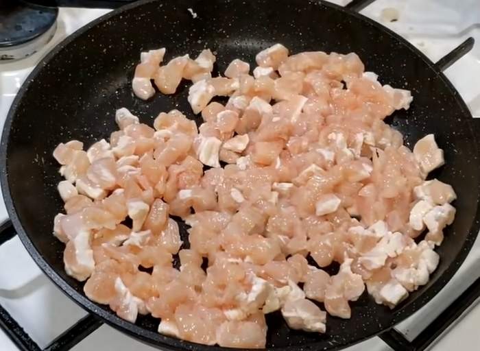 Рецепты салатов на новогодний стол для детей и взрослых - красиво и вкусно