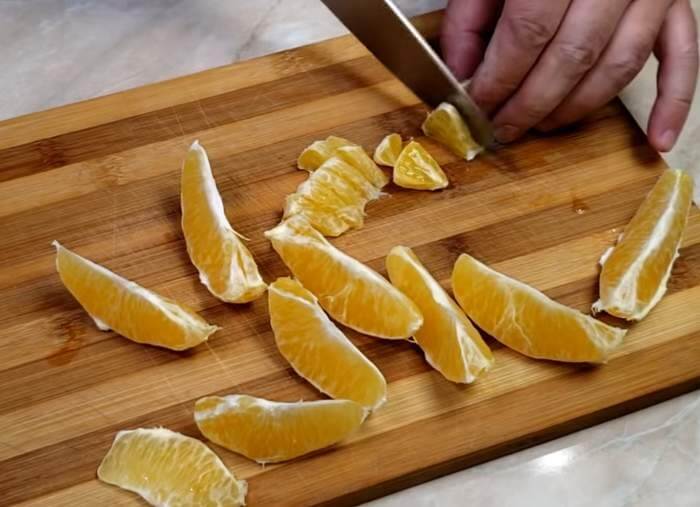 Рецепты салатов на новогодний стол для детей и взрослых - красиво и вкусно