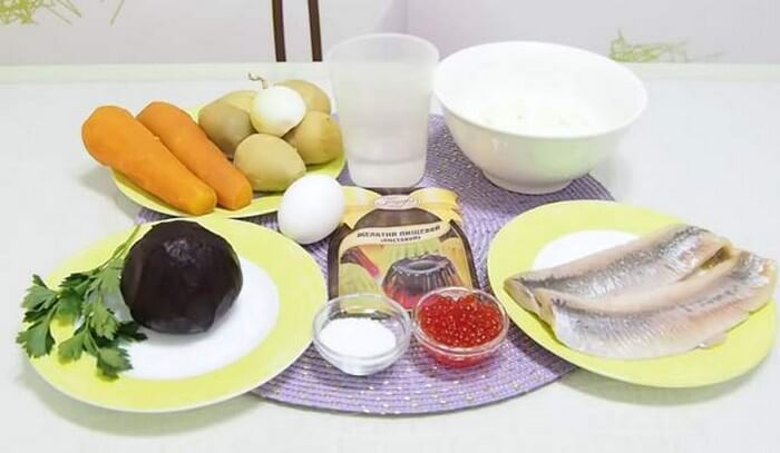 Рецепты салатов на новогодний стол для детей и взрослых - красиво и вкусно