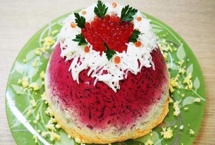 Рецепты салатов на новогодний стол для детей и взрослых - красиво и вкусно