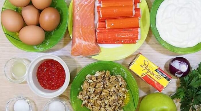 Рецепты салатов на новогодний стол для детей и взрослых - красиво и вкусно