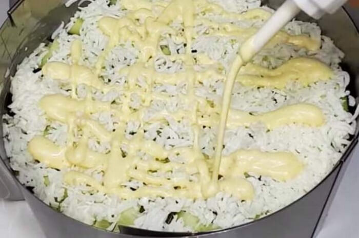 Рецепты салатов на новогодний стол для детей и взрослых - красиво и вкусно